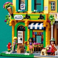 Конструктор Lego Friends Квіткові та дизайнерські крамниці у центрі міста (41732)