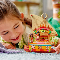 Конструктор LEGO Disney Princess Пошуковий човен Ваяни (43210)