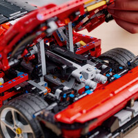 Конструктор LEGO Technic Ferrari Daytona SP3 (42143) 