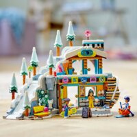 Конструктор LEGO Friends Святкова гірськолижна траса й кафе (41756)
