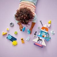 Конструктор LEGO DUPLO Пригоди на космічному шатлі 3-в-1 (10422)