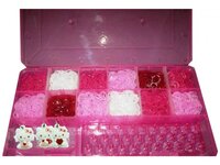 Набір LOOM BANDS для плетіння браслетів Hello Kitty, у наборі 2400 шт.