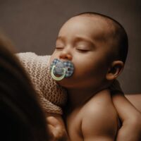 Ночная физиологическая пустышка Suavinex Медвежонок, 0-6 месяцев, 2 шт. (308212)