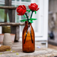 Конструктор LEGO Icons Троянди (40460)