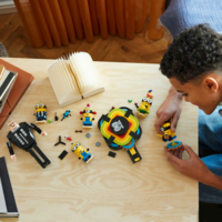 Конструктор LEGO Despicable Me Ґру й посіпаки з кубиків (75582)