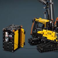 Конструктор LEGO Technic Вантажівка Volvo FMX і Електричний екскаватор EC230, 2274 деталі (42175)