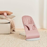 Шезлонг BabyBjorn Bliss Cotton Dusty Pink Petal Quilt, рама Light Grey (7317680061225)