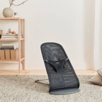 Шезлонг BabyBjorn Bliss Mesh Anthracite, рама Dark Grey + іграшка Googly Eyes Pastels (7317686060130)