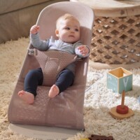 Шезлонг BabyBjorn Bliss Mesh Dusty Pink, рама Light Grey (7317680061089)