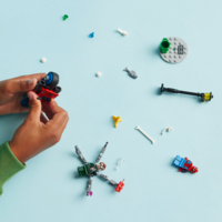 Конструктор LEGO Super Heroes Marvel Погоня на мотоциклах Человек-Паук vs. Доктор Осьминог (76275)