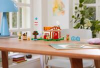 Конструктор LEGO Animal Crossing Візит у гості до Isabelle (77049)