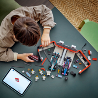 Конструктор LEGO City Гараж F1® та автомобілі Mercedes-AMG і Alpine (60444)