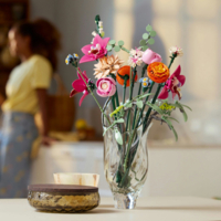 Конструктор LEGO Botanicals Милый розовый букет цветов (10342)