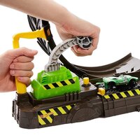 Ігровий набір Hot Wheels Monster Trucks Монстро-петля (GKY00)