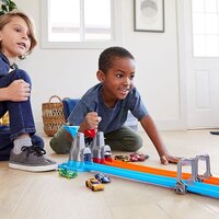 Портативний трек Hot Wheels Подвійна петля (GFH85)