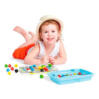 Набір Quercetti для занять мозаїкою Великі фішки і дошка-кейс 33 мм 48 шт (4210-Q)