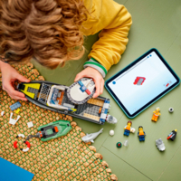 Конструктор LEGO City Переслідування на поліцейському катері (60456)