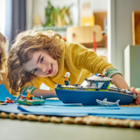 Конструктор LEGO City Переслідування на поліцейському катері (60456)