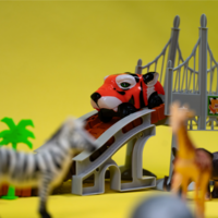 Игровой набор OTAMANKO Автотрек Удивительные приключения Африканское сафари 235 деталей (5320264)