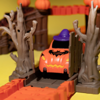 Игровой набор OTAMANKO Автотрек Удивительные приключения Хэллоуин 270 деталей (5320267)