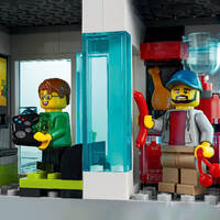 Конструктор LEGO City Родинний дім (60291)