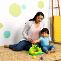 Музична іграшка Bright Starts "Poppin' Ball Frog" (17159)