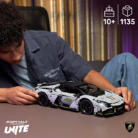 Конструктор LEGO Technic Суперкар Lamborghini Revuelto (42214)