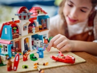 Конструктор LEGO Disney Classic Пляжний будинок Ліло і Стіч (43268)