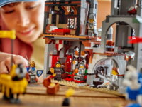 Конструктор LEGO Creator Средневековый замок с рыцарем на коне (31168)
