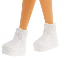 Лялька Barbie Модниця у різнокольоровій сукні та кепці-козирку (GRB51)