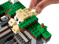 Конструктор LEGO Minecraft Первое приключение (21169)