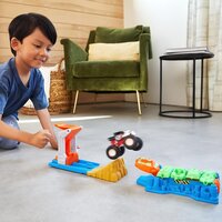 Набір Hot Wheels Monster trucks Монстро-стрибок (GVK08)