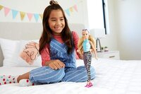 Лялька Barbie Fashionistas Барбі Модниця блондинка у блакитному топі і леггінсах (GRB50)