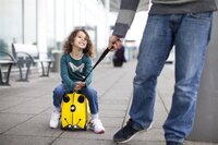 Детский чемоданчик на колесах для путешествий Trunki Bernard Bumble Bee (0044-GB01-UKV)