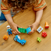 Конструктор LEGO DUPLO Синій поліцейський мотоцикл (10471)