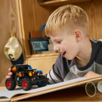 Конструктор LEGO Technic Monster Jam™ Grave Digger™ Вогонь і лід (42219)