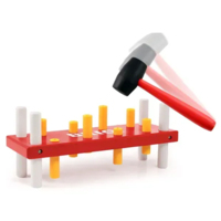 Іграшка-забивалка BRIO червона (30525)