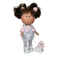 Лялька Nines d`Onil Glitter Міа з темним волоссям, 23см (31619) 