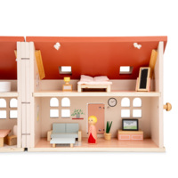 Будиночок для ляльок з меблями, розкладний, New Classic Toys (07352)