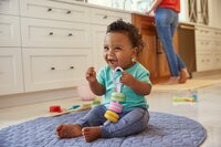 Іграшка-підвісок Fisher-Price Мій перший макарун (GRR45)