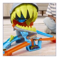 Ігровий набір Hot Wheels City Пляжна атака акули (JHL96)