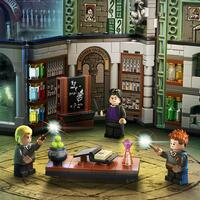 Конструктор LEGO Harry Potter У Гоґвортсі: урок зілляваріння (76383)