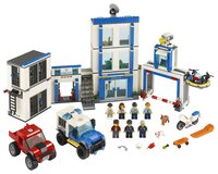 Конструктор LEGO City Поліцейська дільниця (60246)