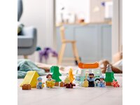 Конструктор LEGO Duplo Сімейна пригода на мікроавтобусі (10946)