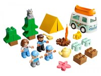 Конструктор LEGO Duplo Сімейна пригода на мікроавтобусі (10946)