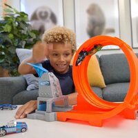 Ігровий набір Hot Wheels Чемпіон із трюків у петлі (GTV13)