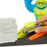 Ігровий набір Hot Wheels Атака токсичної мавпи (GTT94)