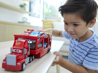 Машинка Cars Вантажівка-транспортер Мак (HDN03)