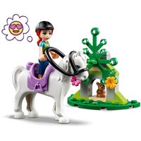 Конструктор LEGO Friends Фургон для коня Мії (41371)