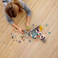 Конструктор LEGO Friends Рятувальний центр на маяку (41380)